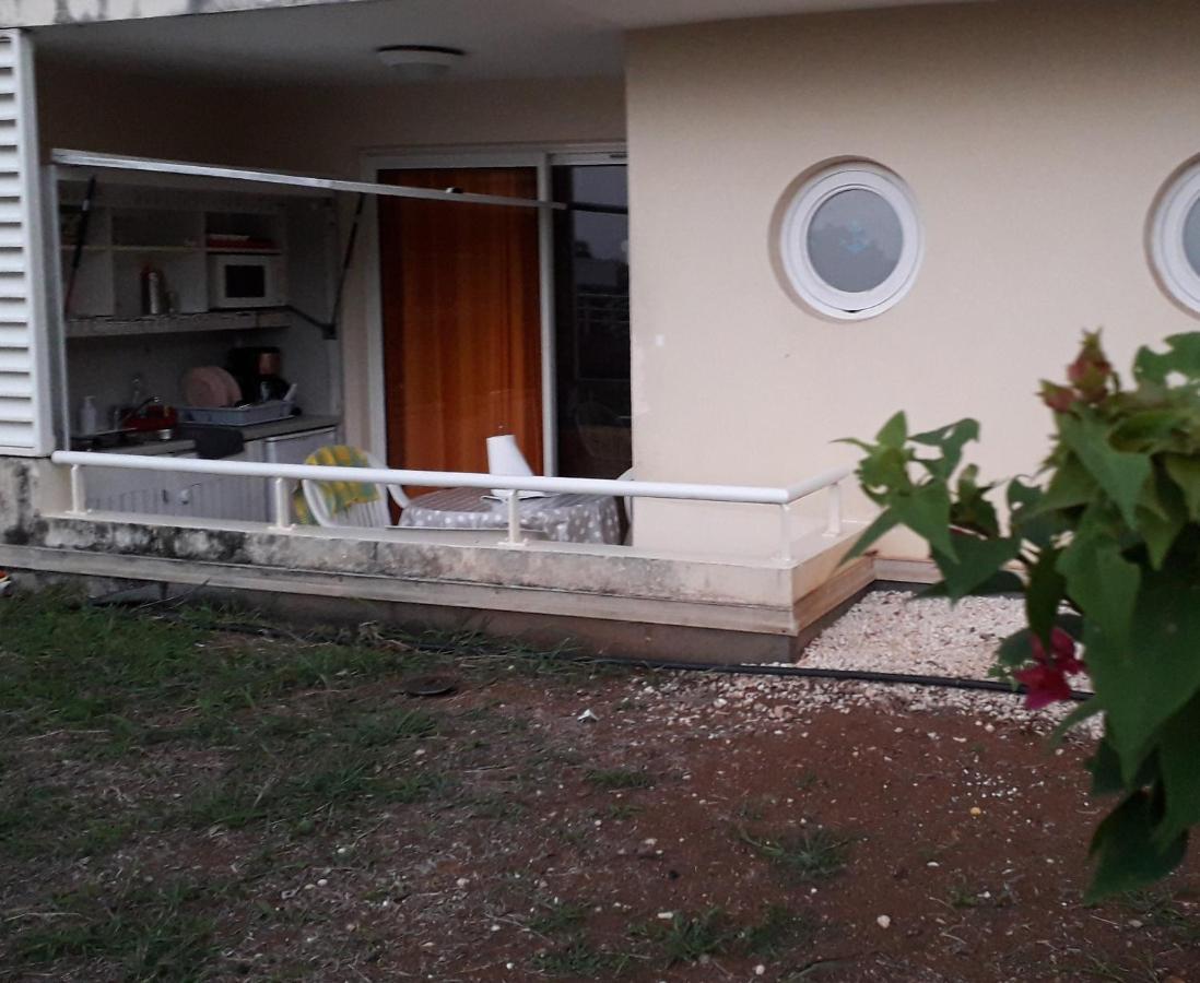 Appartement Colibri De La Baie De Tartane La Trinité Exterior photo